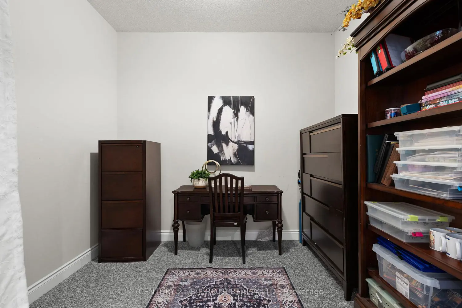 37 Ellen Street 1310 photo 4