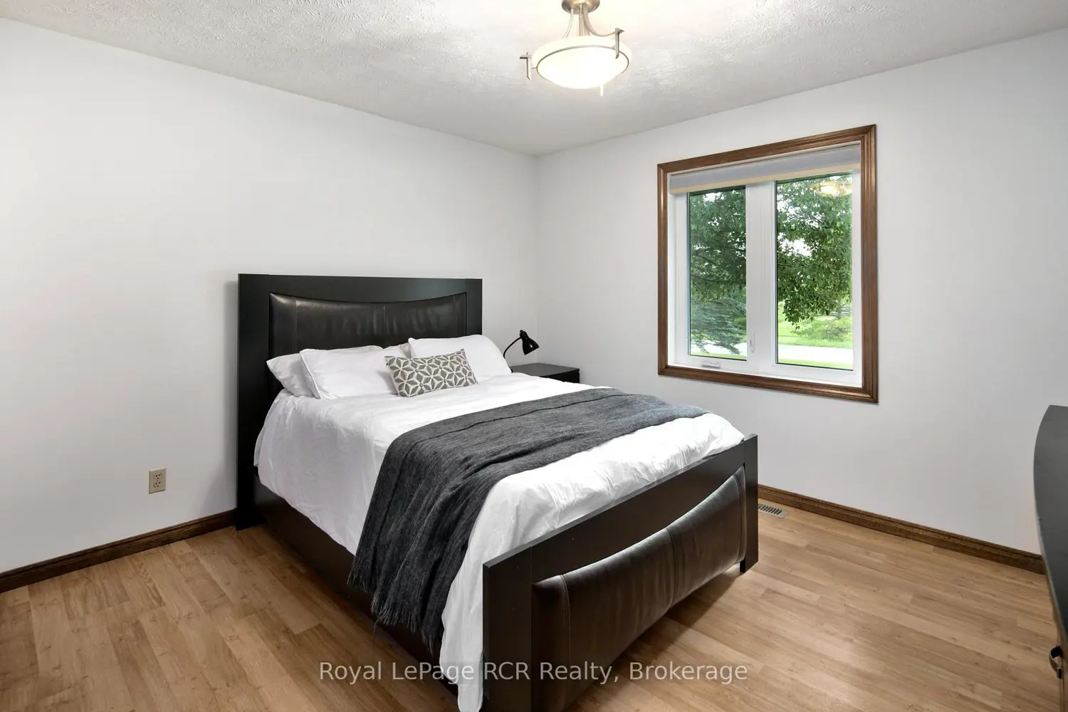 935 27Th Street photo 3