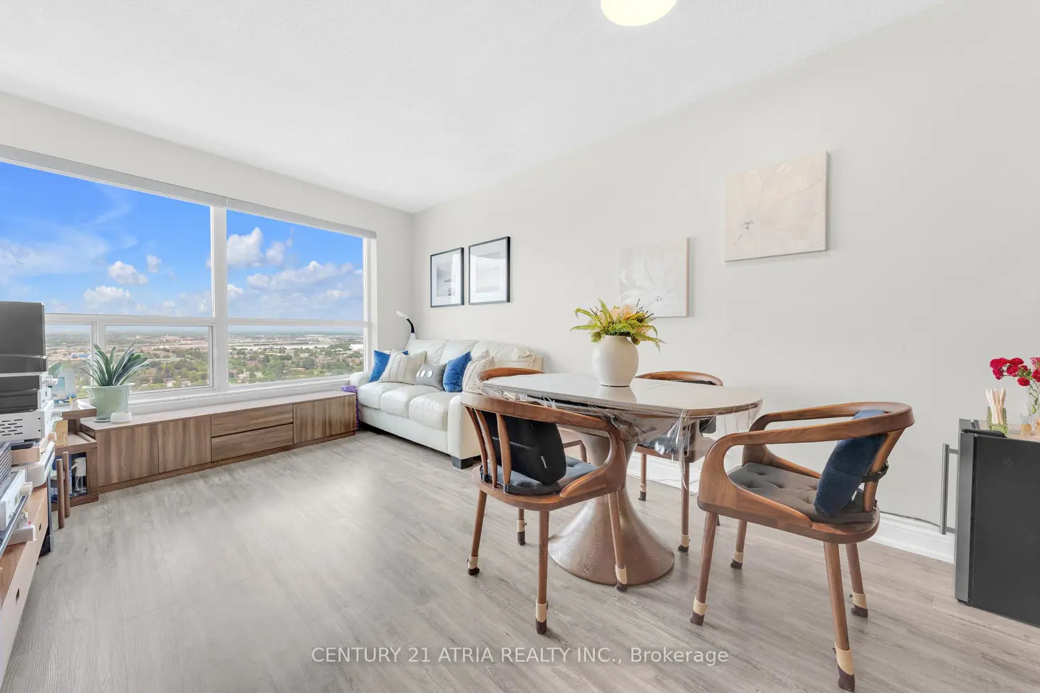 38 Lee Centre Drive 3112 photo 5