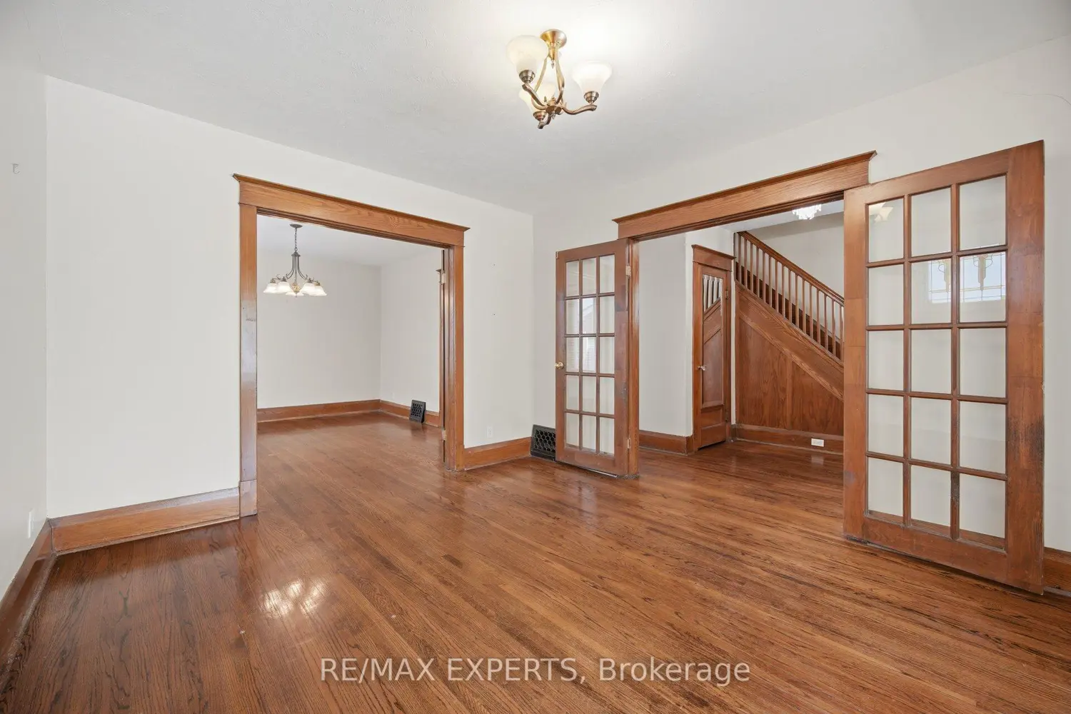 3 Maple Avenue photo 4