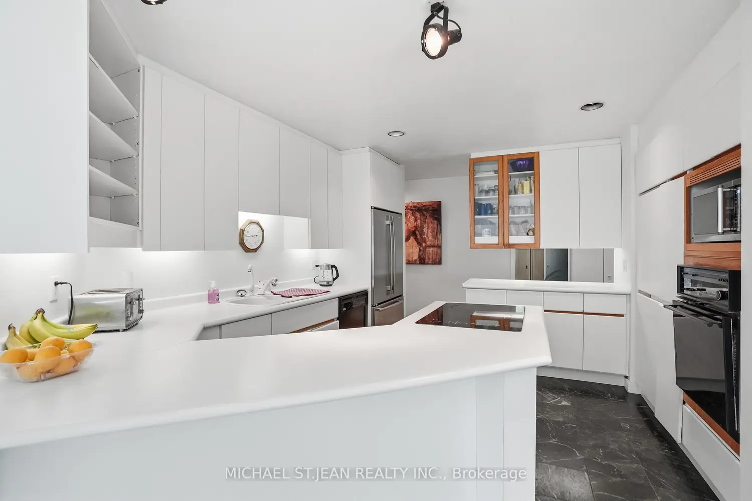 1314 Safari Road photo 5