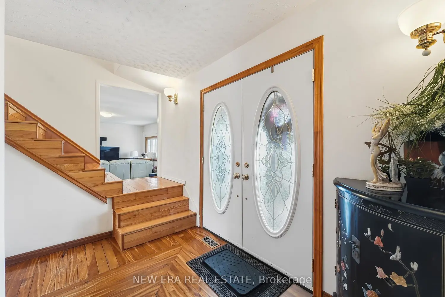 645 Hatton Avenue photo 3