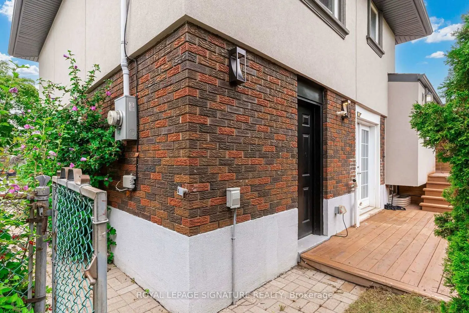 625 Braemore Road photo 5