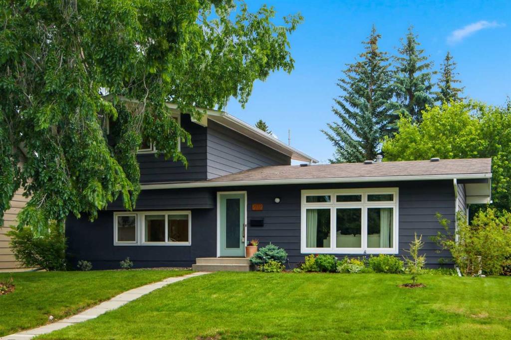 12412 Lake Christina Road SE, Calgary, AB, T2J 3R8