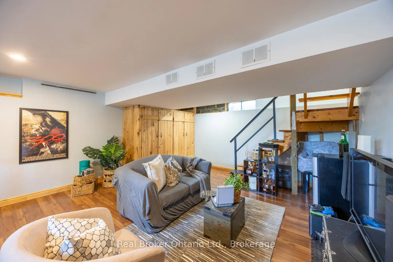 61 Mill Street photo 4