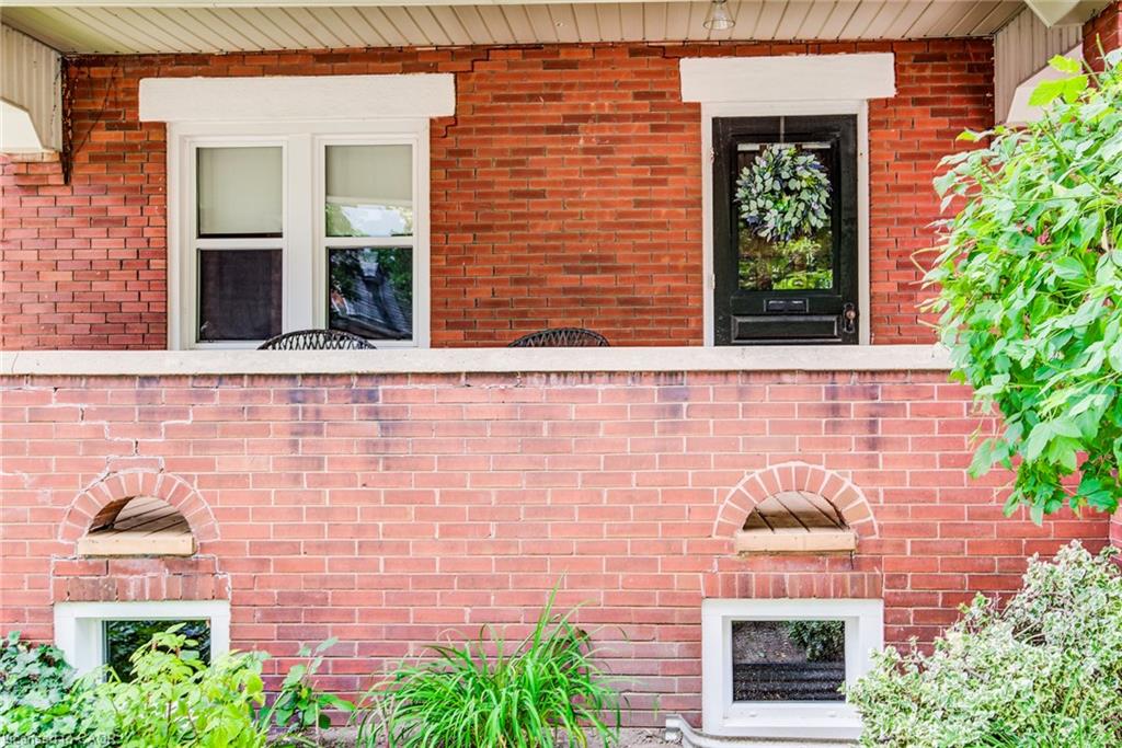 151 Esson Street, Waterloo, ON, N2L 1Z9 photo 3