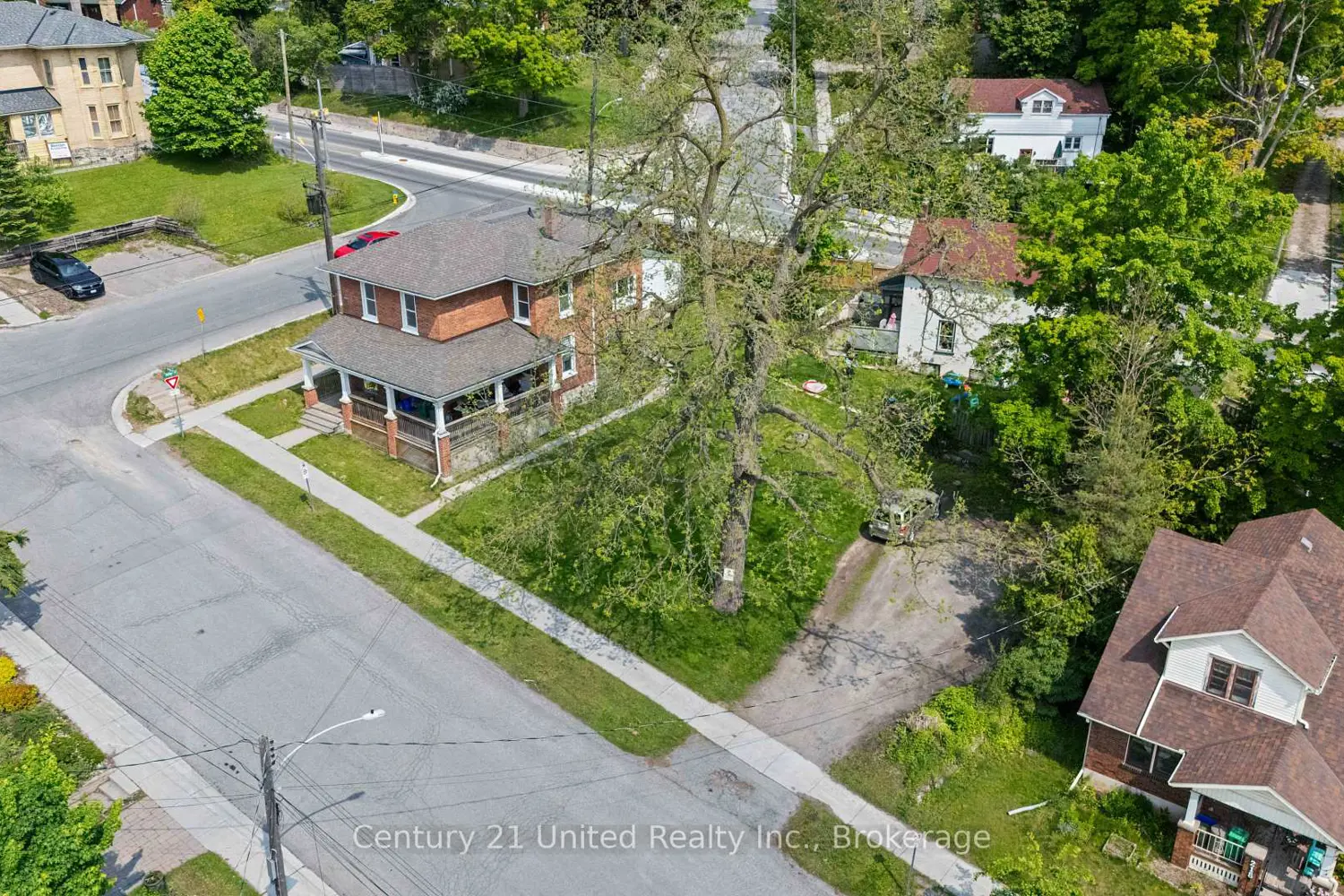 234 Antrim Street photo 2