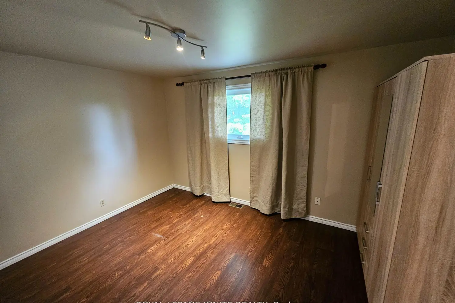 253 Woodland Drive photo 4