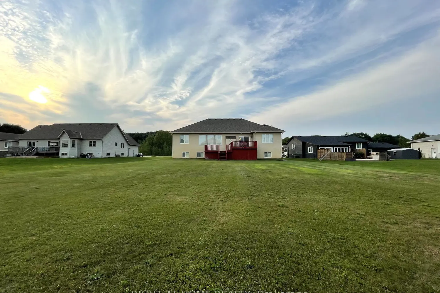 16 Wasaga Sands Drive photo 4