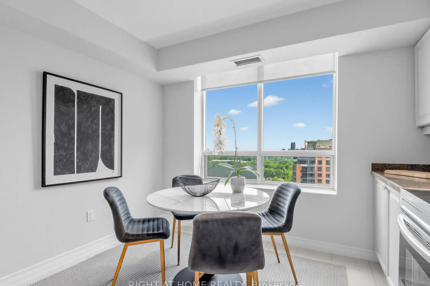 18 Sommerset Way 2206 photo 5