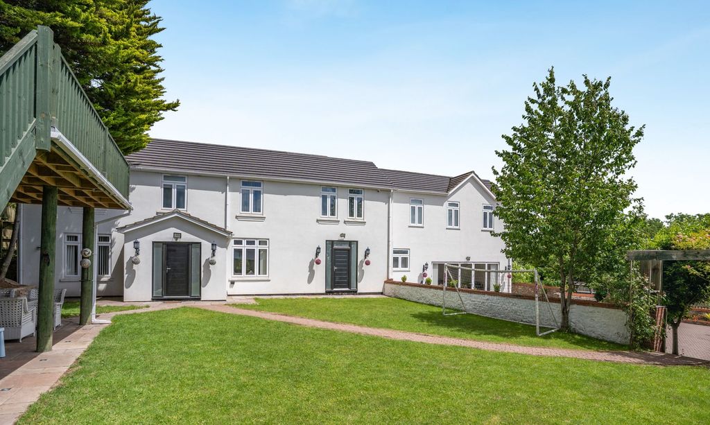 6 bed detached house for saleChurch Road, Old St. Mellons CF3