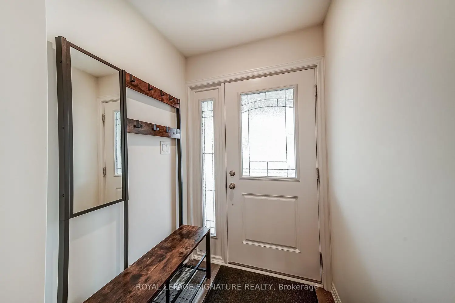 61 Ivy Crescent photo 4