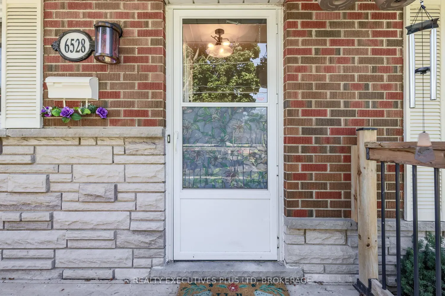 6528 Stamford Green Drive photo 3