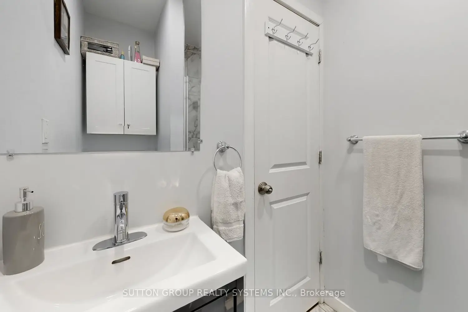 50 Brownville Avenue photo 5