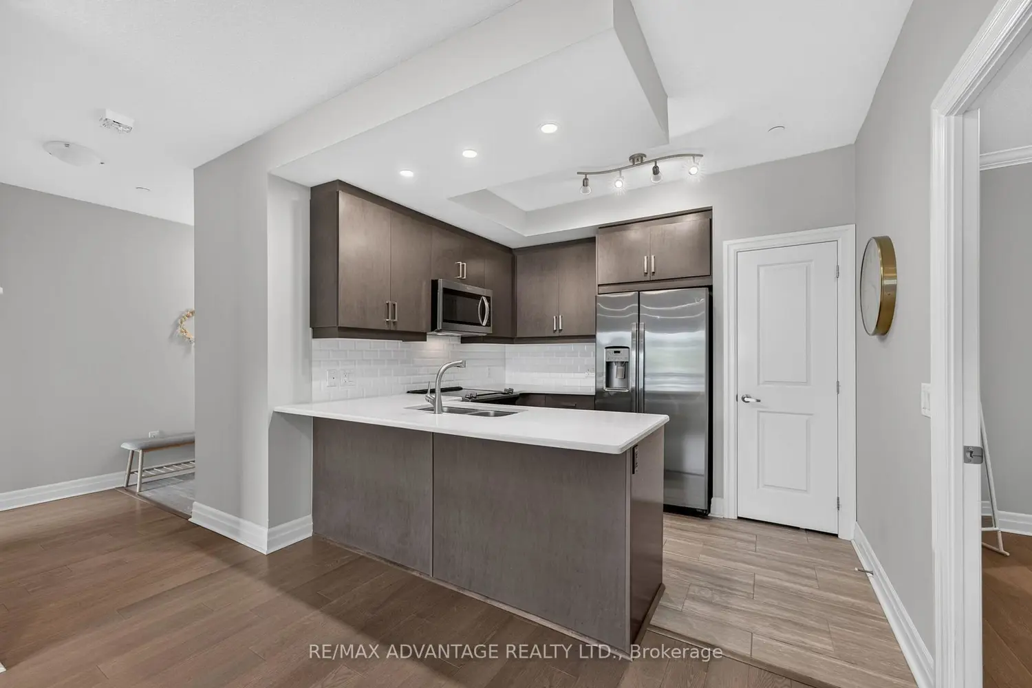 1200 Commissioners Road 118 photo 3