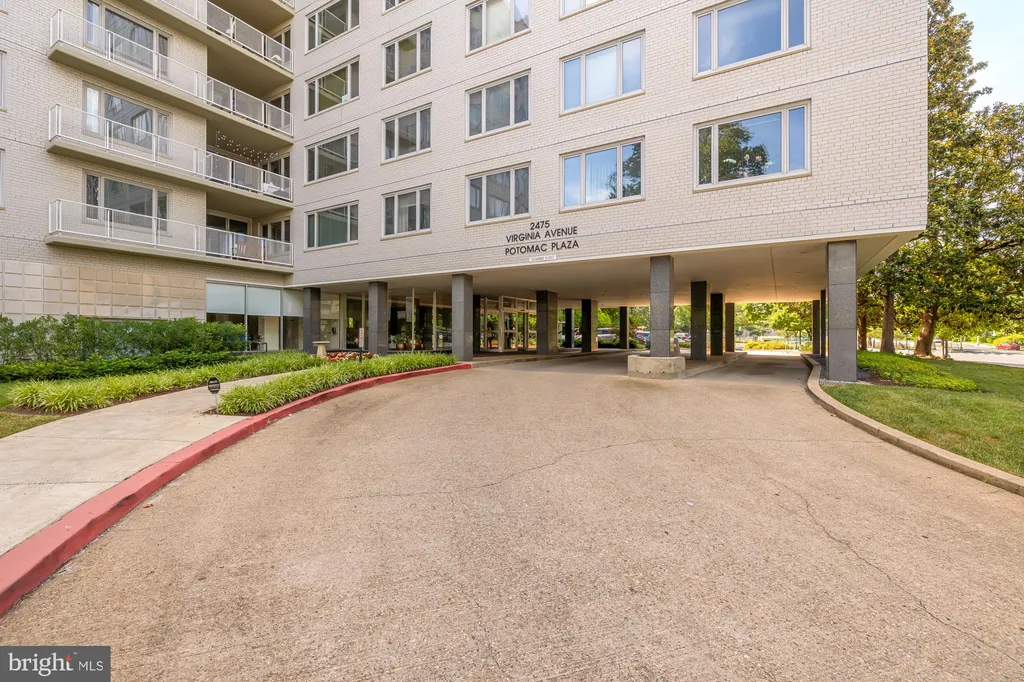2475 Virginia Avenue NW Unit 515, Washington, DC 20037