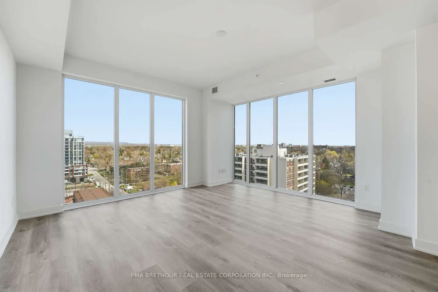 370 Martha Street 1211 photo 5