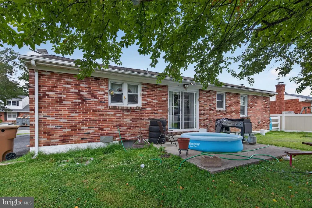 142 Casimir Dr, New Castle, DE 19720
