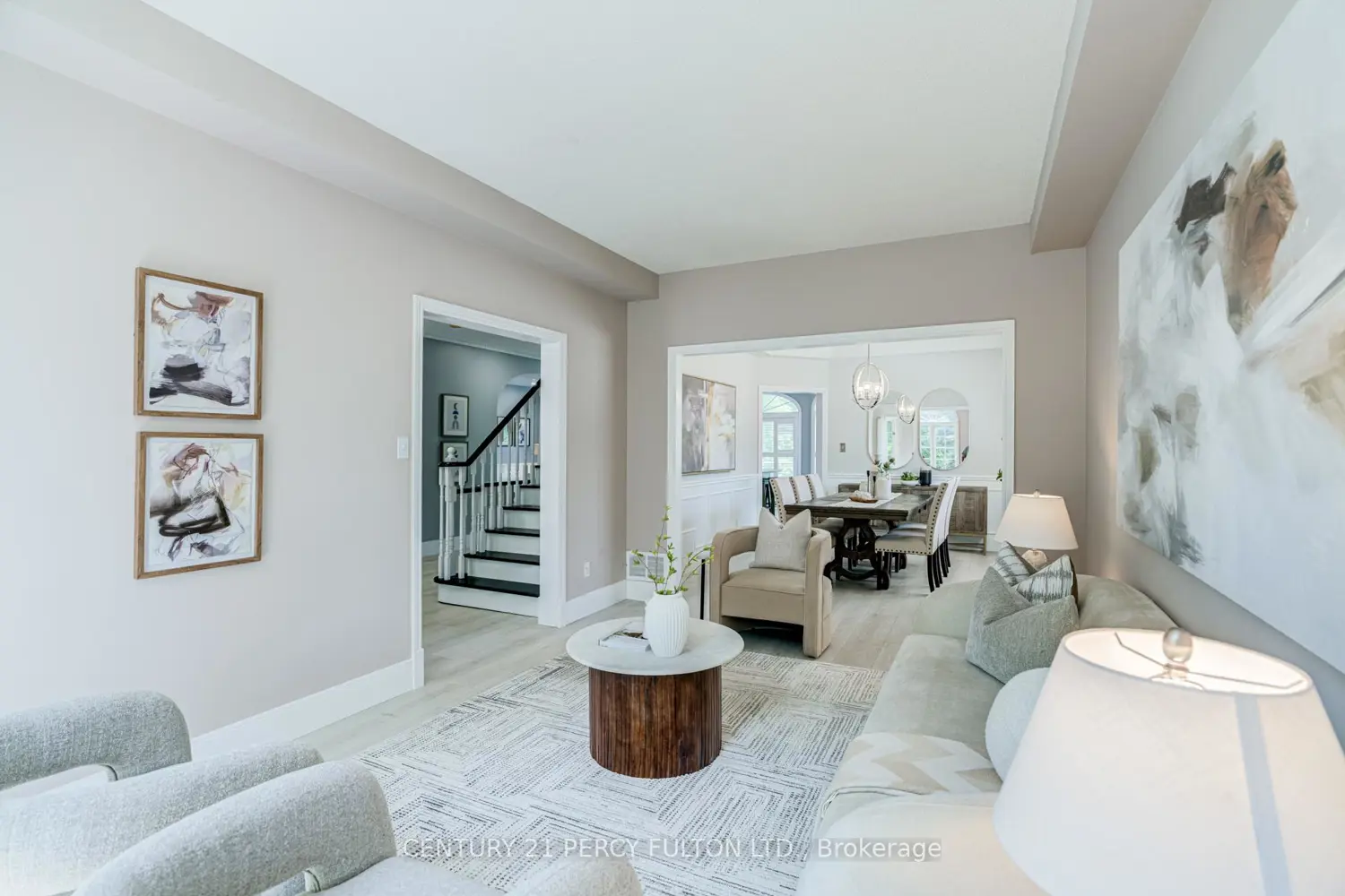 898 Baylawn Drive photo 3