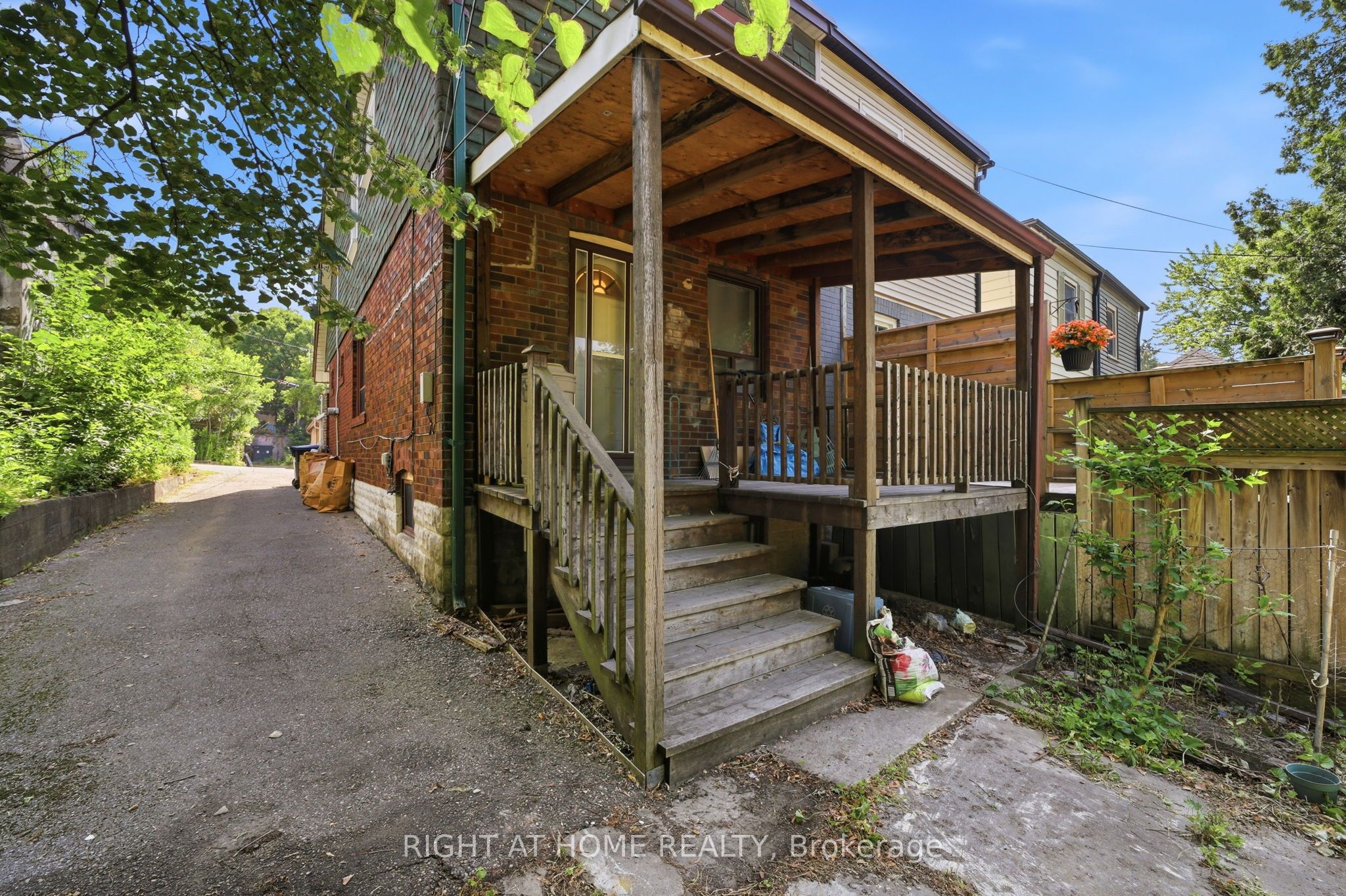 204 Highfield Road, Toronto, ON, M4L 2V3 photo 4