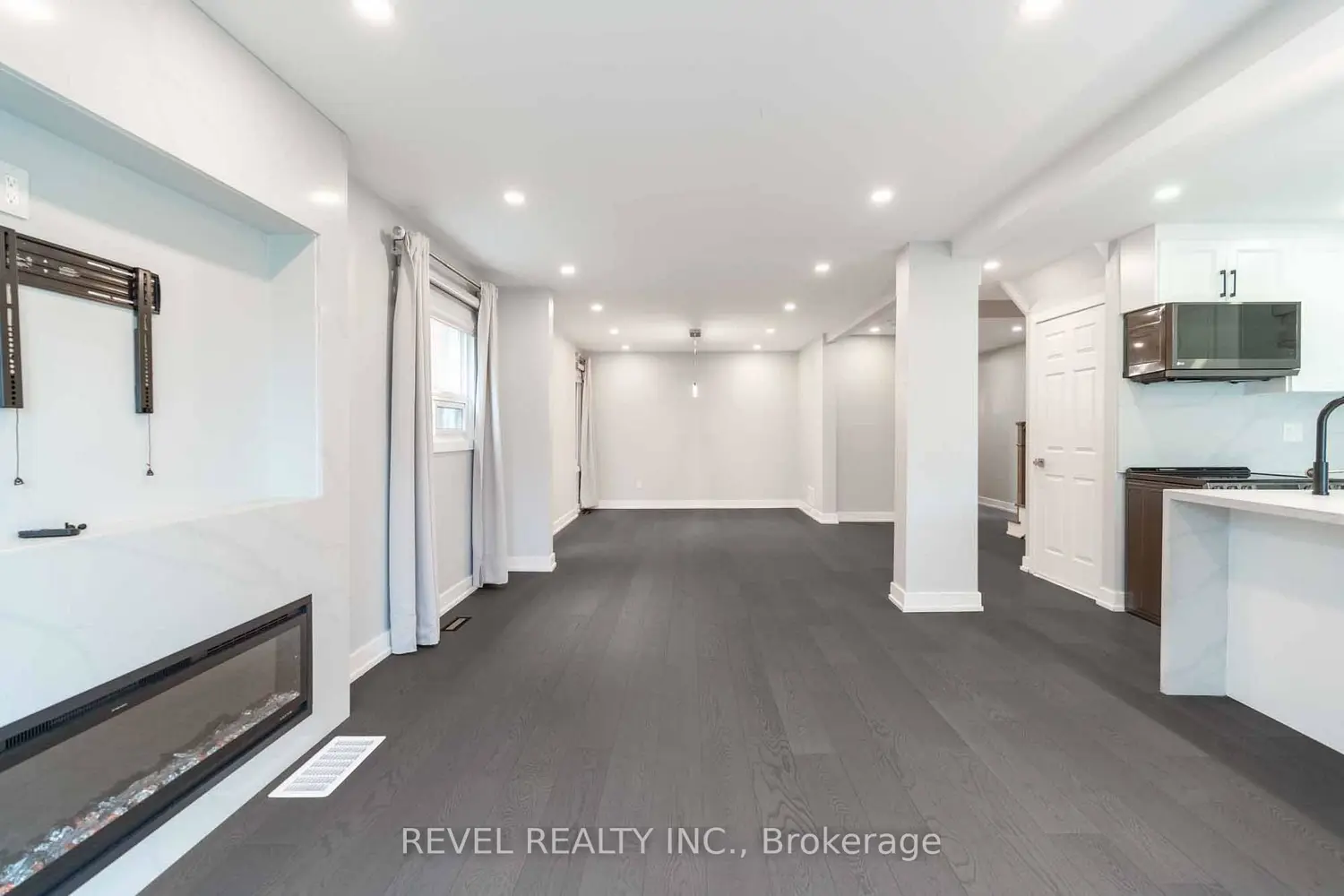 95 Cinrickbar Drive photo 3