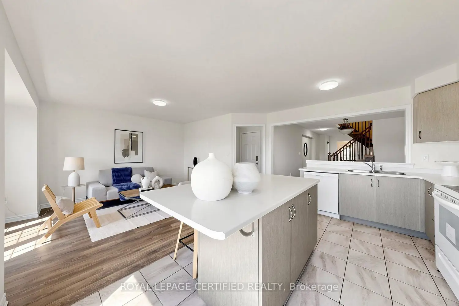 1031 Cameo Street photo 5