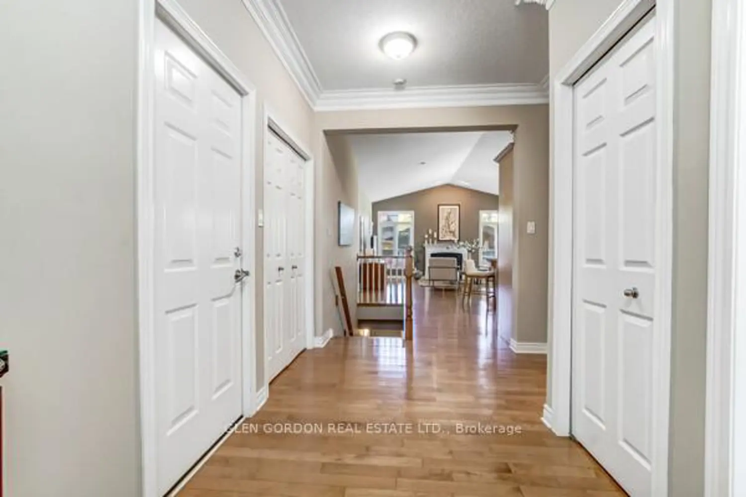 417 Hyde Park Road 5 photo 2