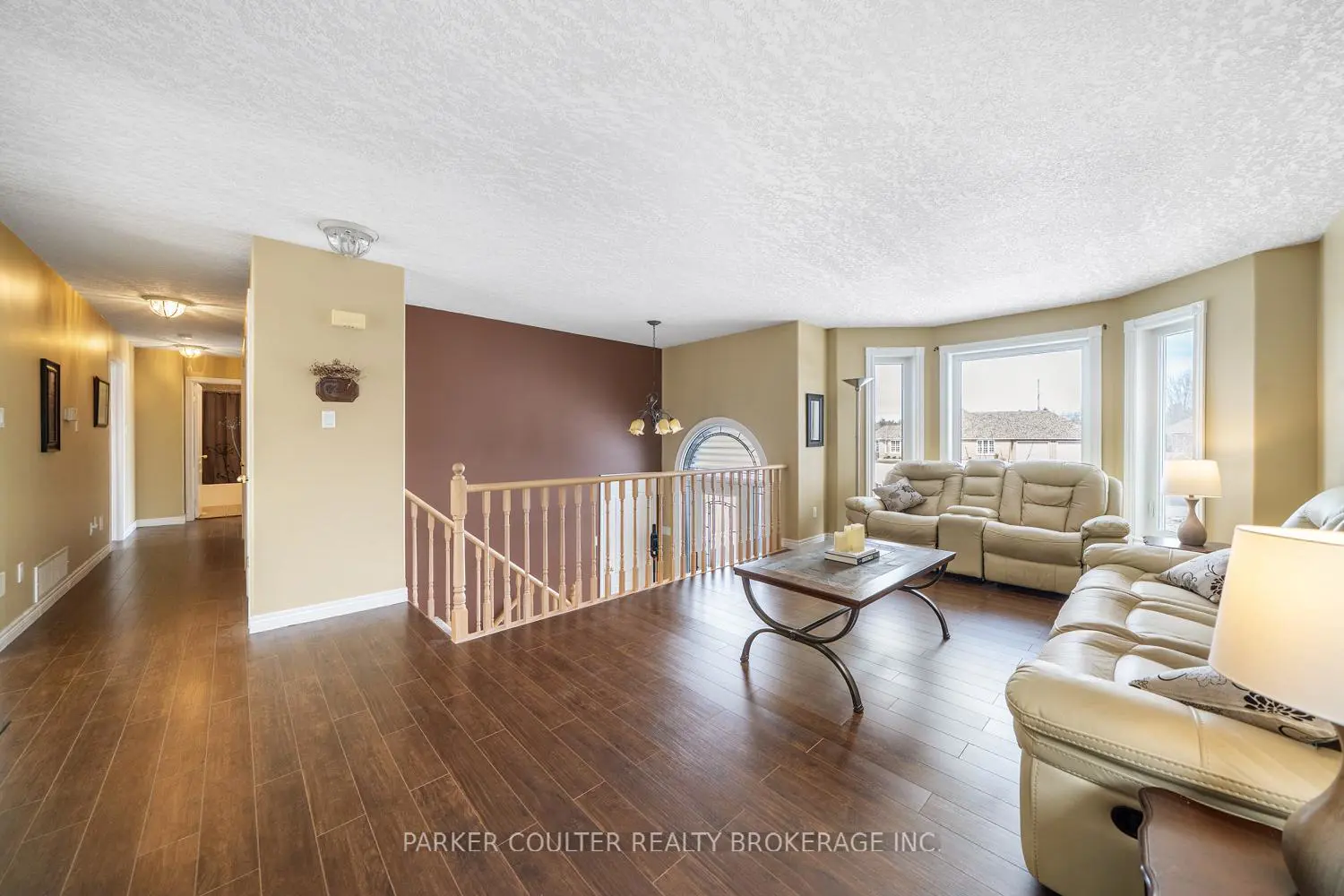 24 Parr Boulevard photo 3