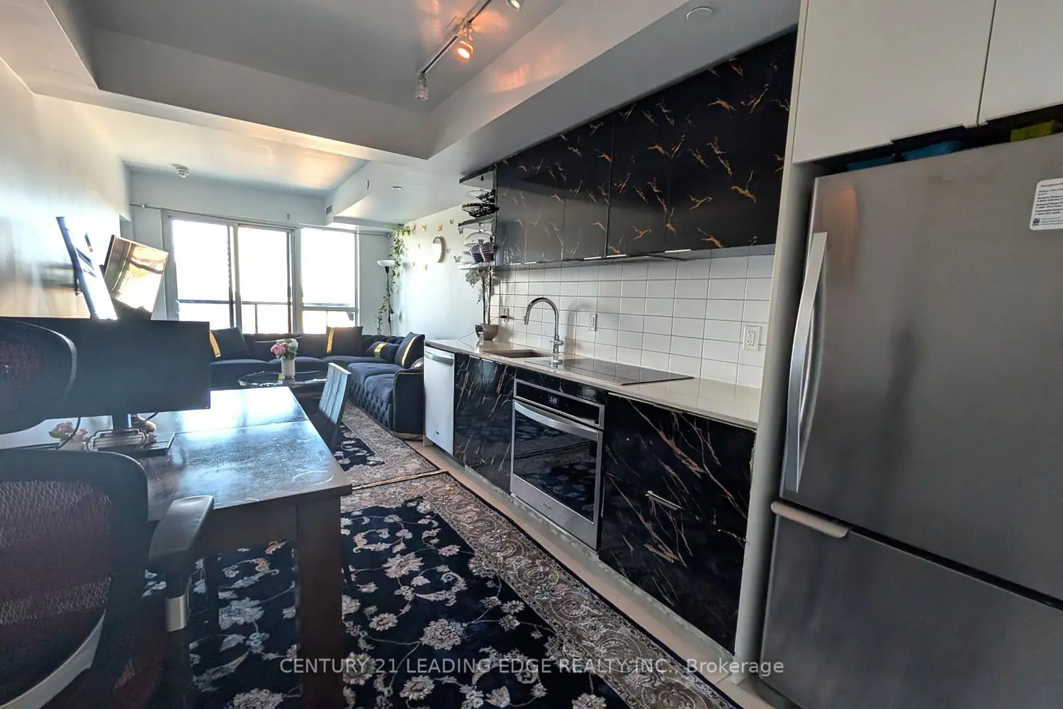 6 Sonic Way 605 photo 2