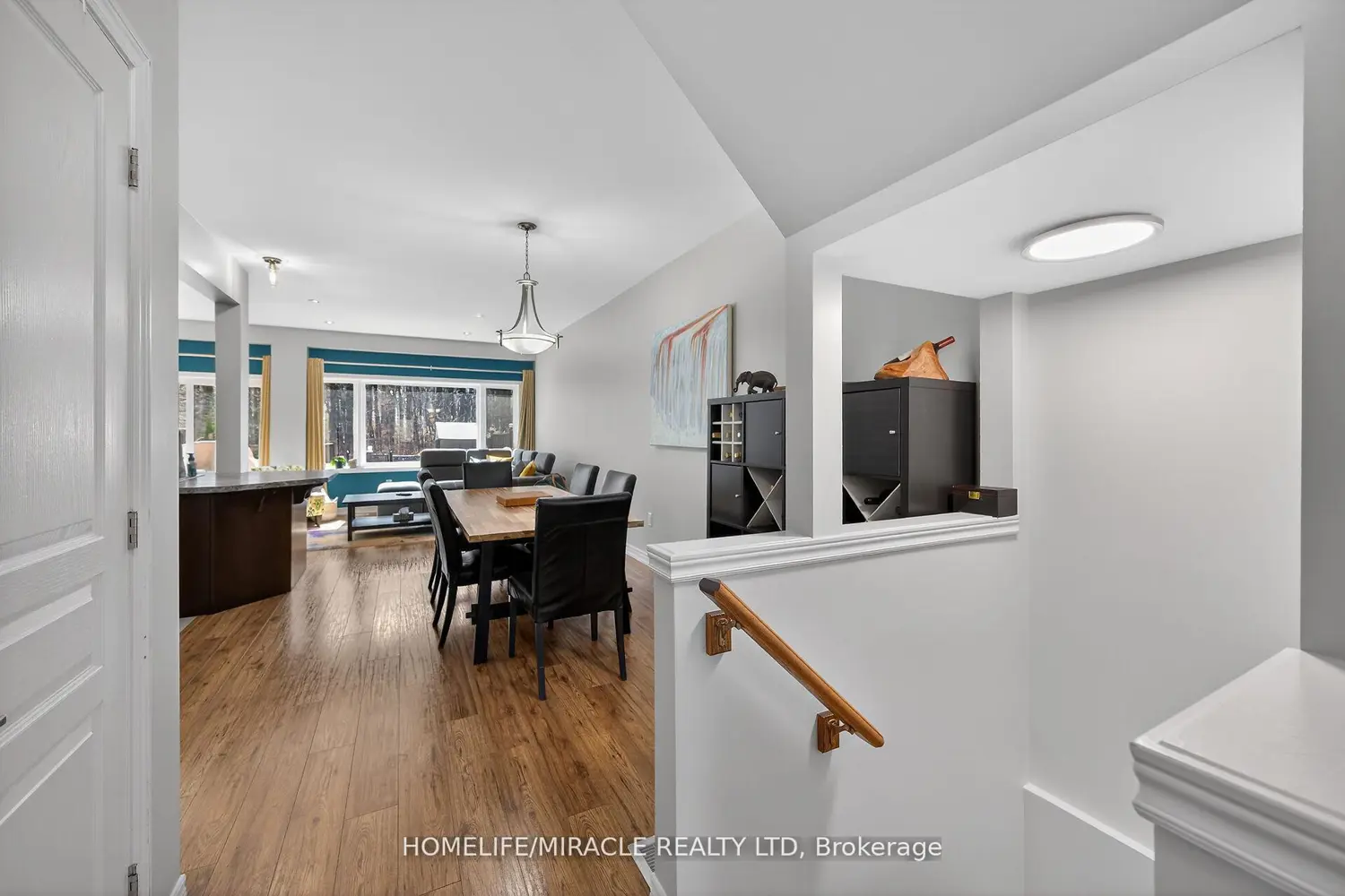 149 Kinsman Drive photo 4