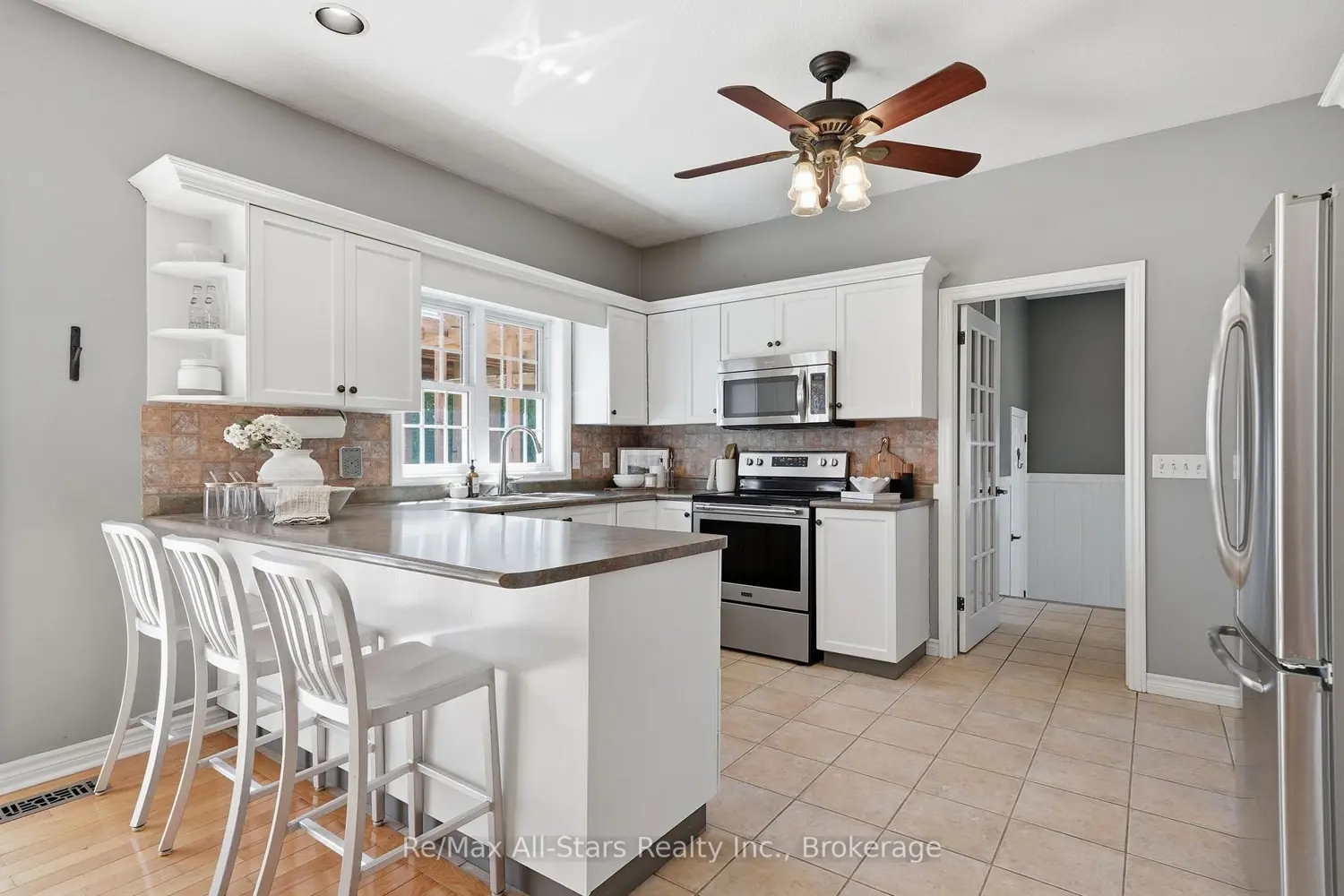 13579 Old Simcoe Road photo 4