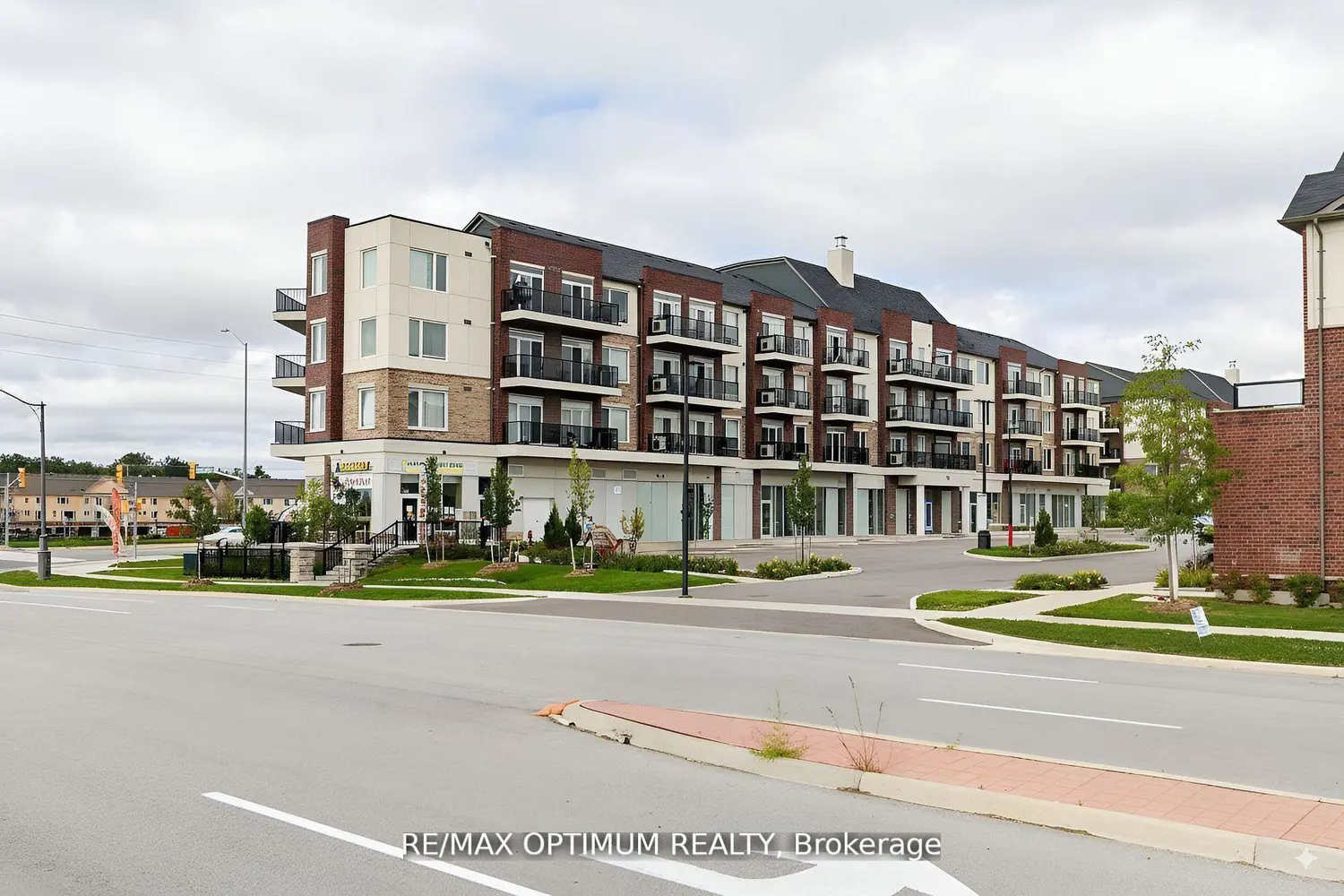 50 Sky Harbour Drive 402