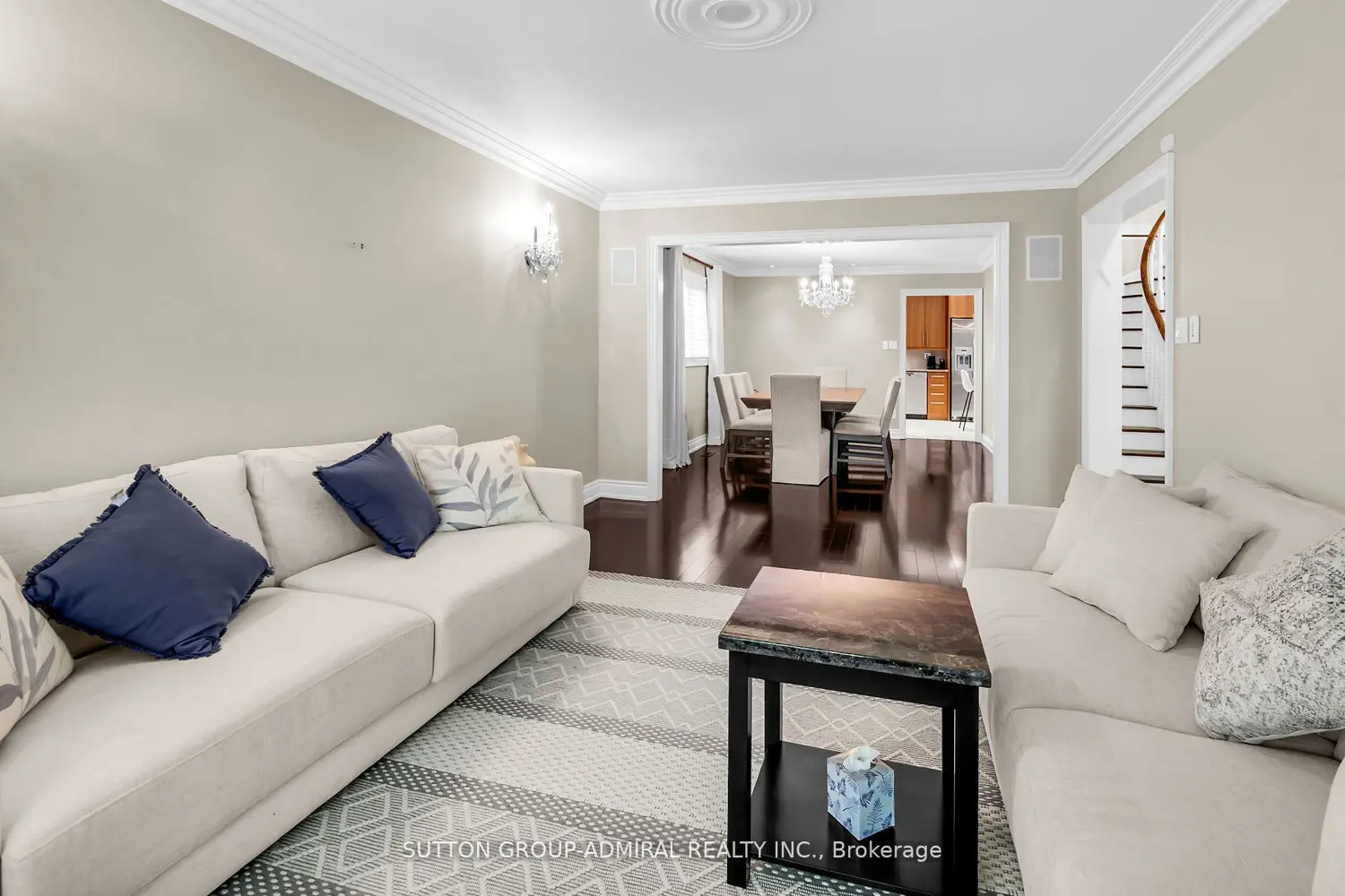 25 Grenadier Crescent photo 4