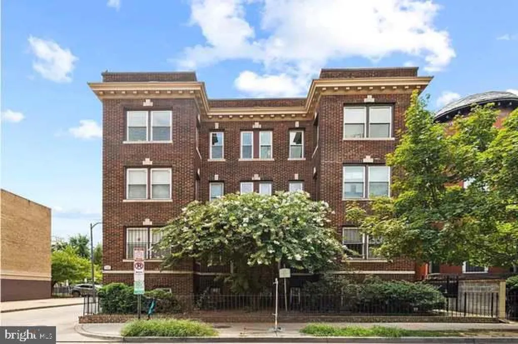 1420 Harvard Street NW Unit 403, Washington, DC 20009