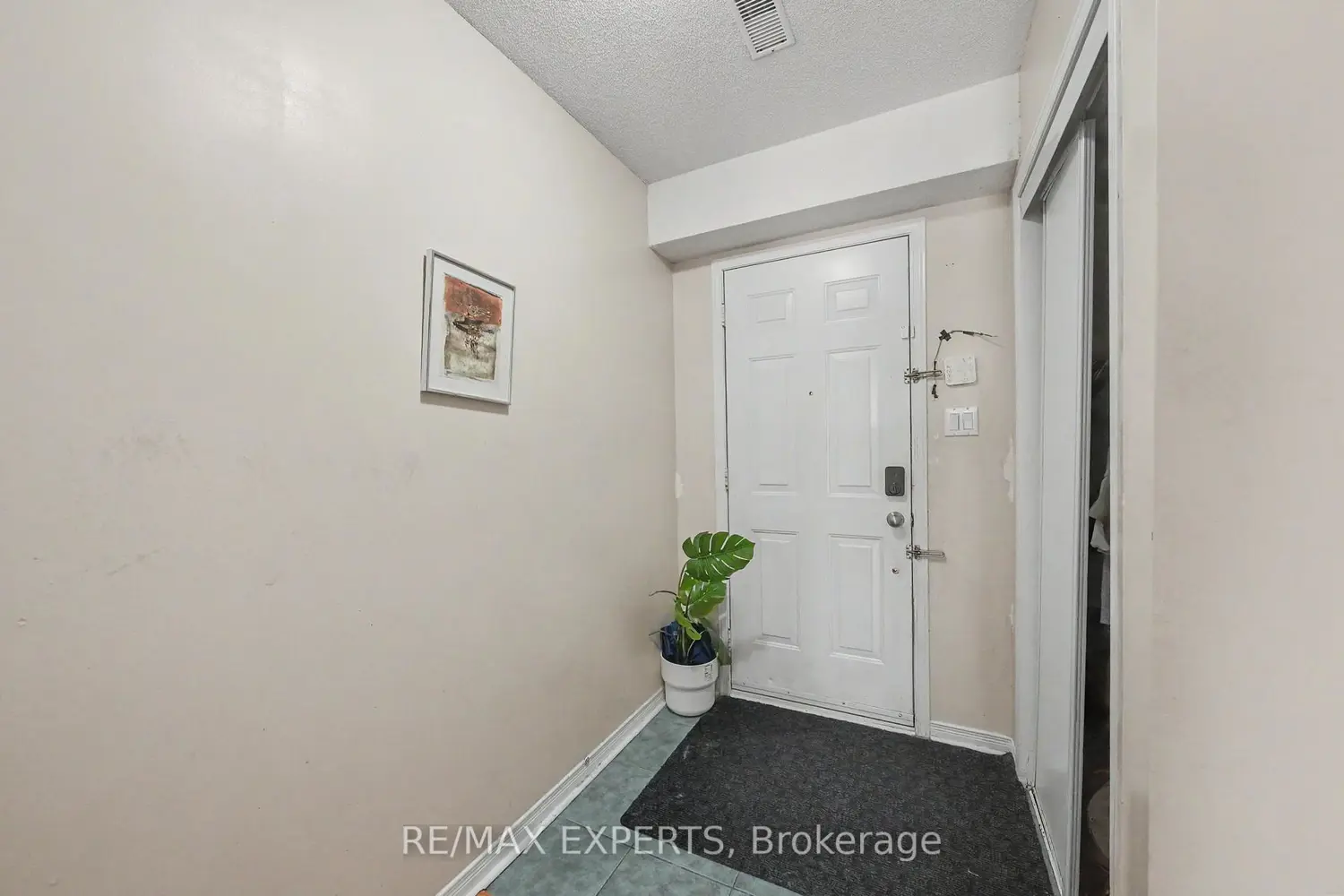 7035 Rexwood Road 194 photo 3
