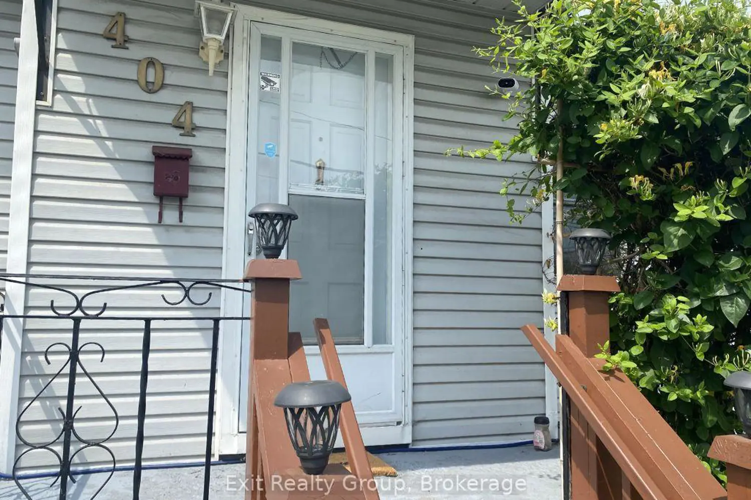 404 Bleecker Avenue photo 4