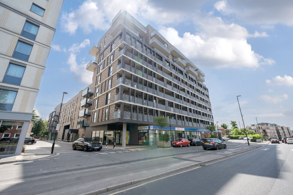 1 bed flat for saleWindsor Road, Slough, Berkshire SL1