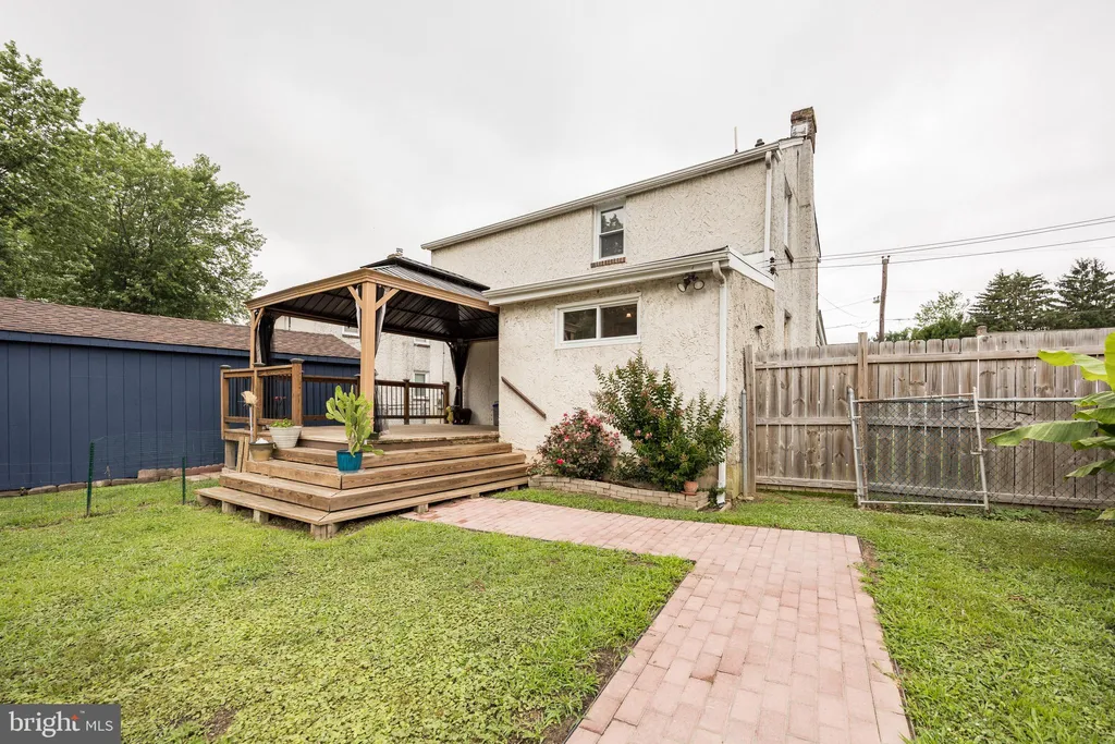 137 Atlas Drive, New Castle, DE 19720