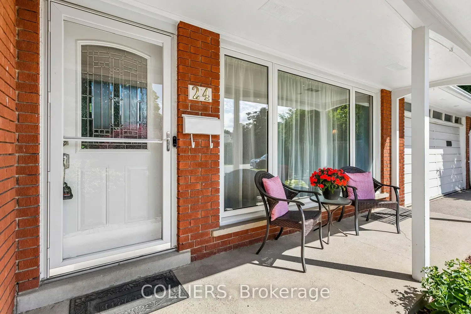 24 Tettenhall Road photo 2