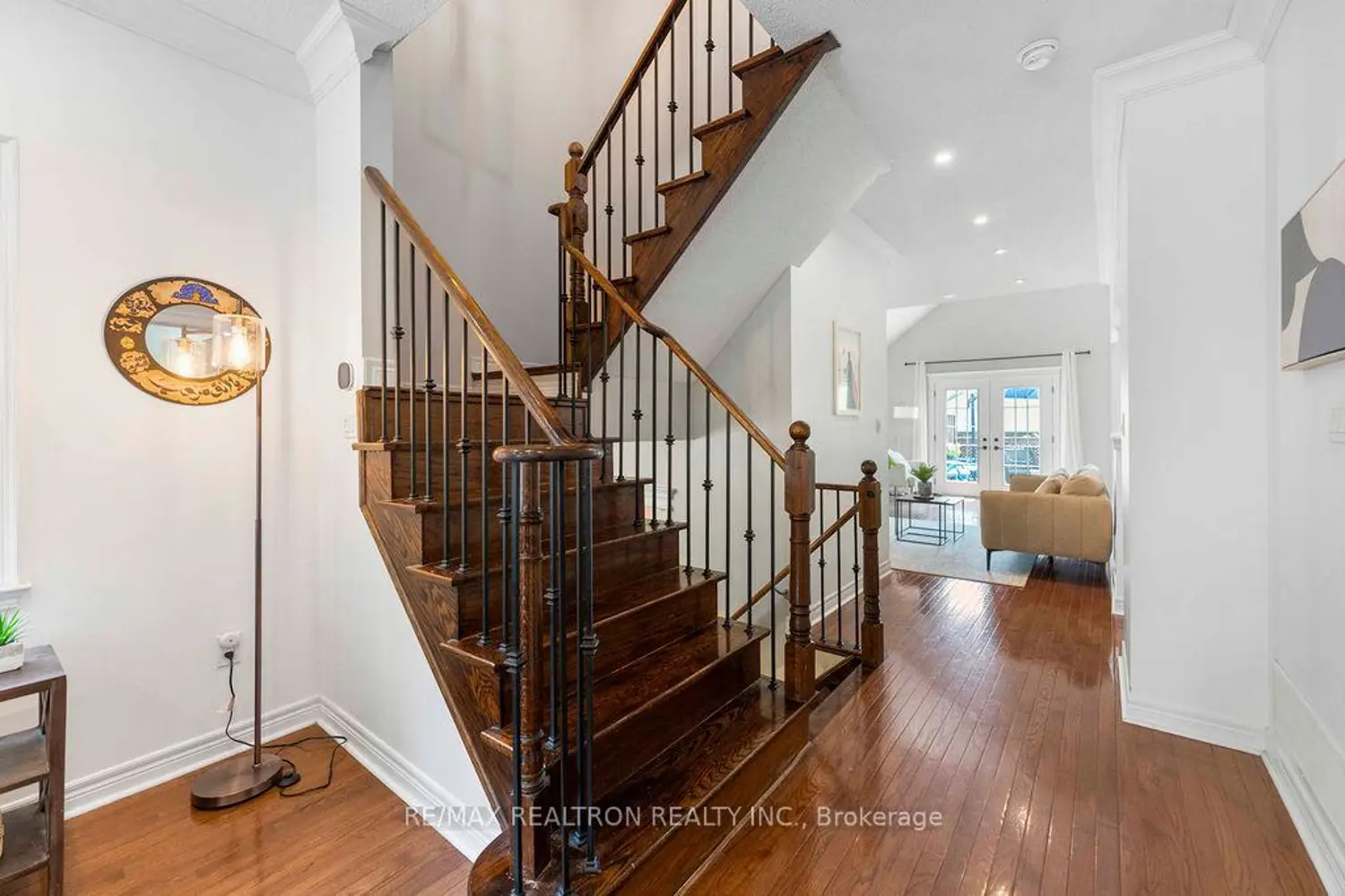 678 Skye Court photo 3