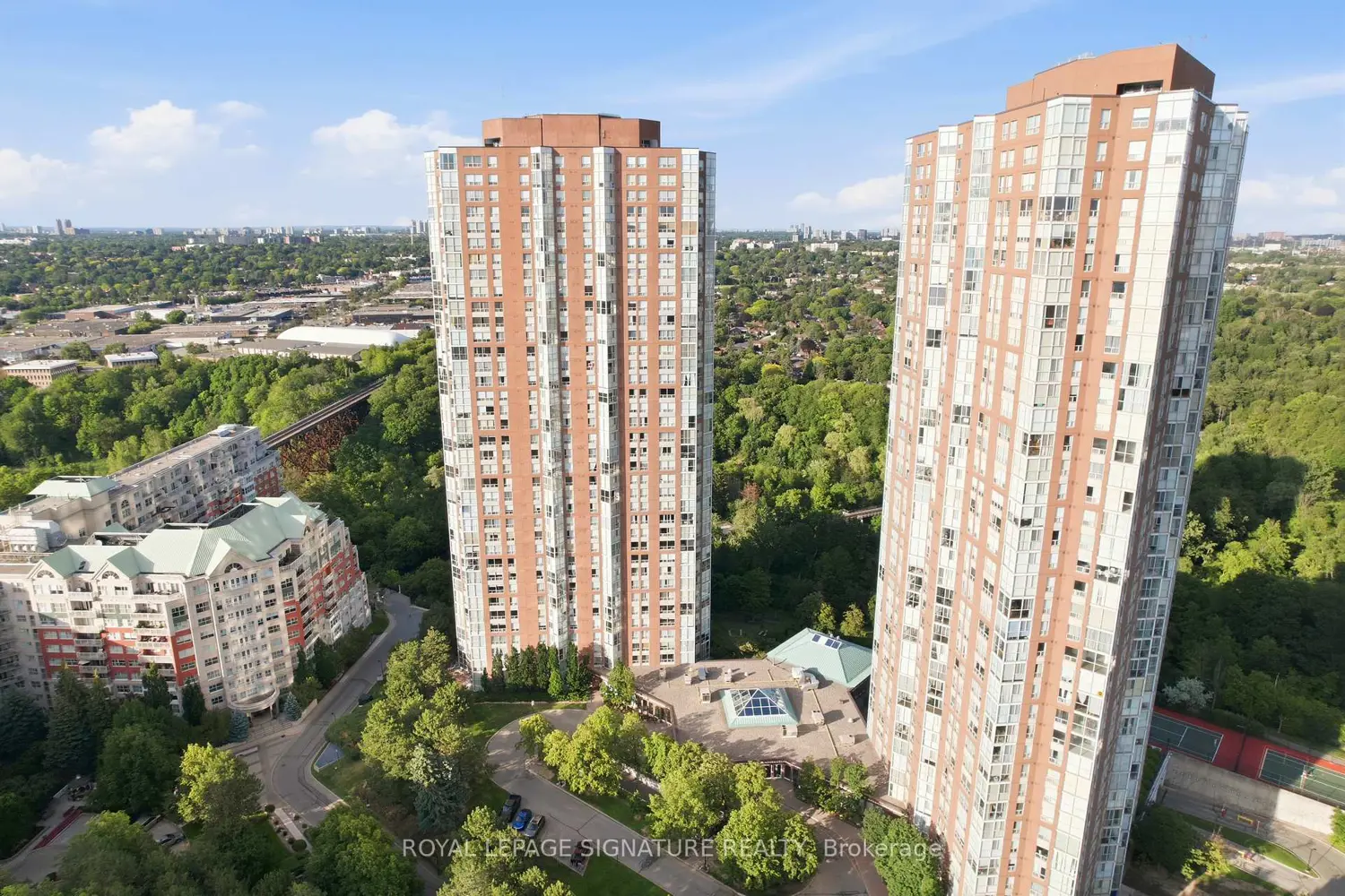 7 Concorde Place 301