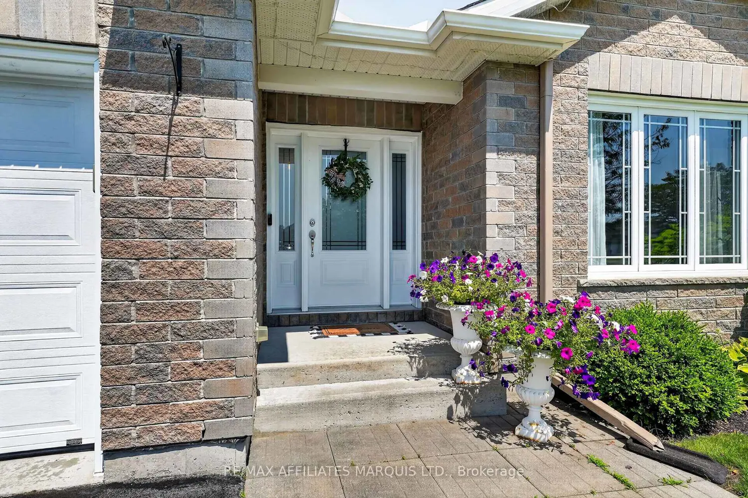 348 Glen Nora Drive photo 3