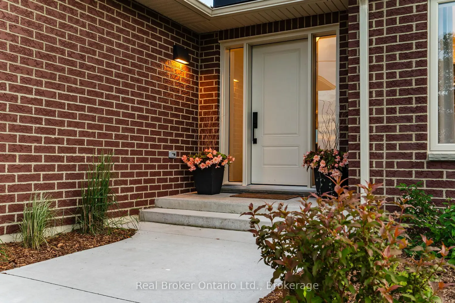 930 Marshall Road photo 4