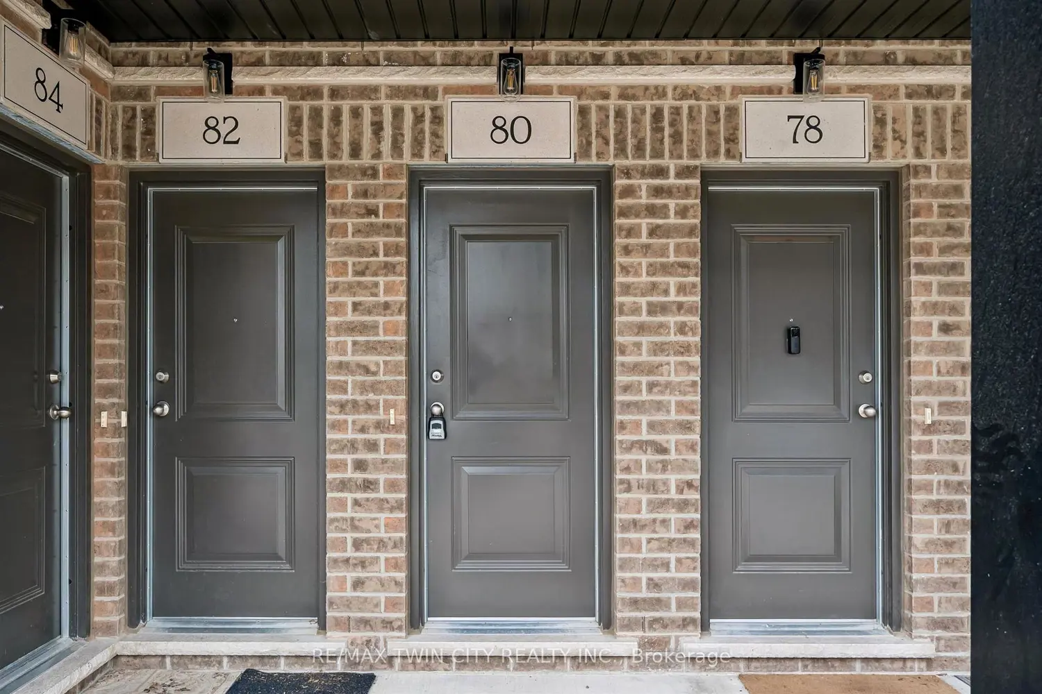 80 Lomond Lane photo 2