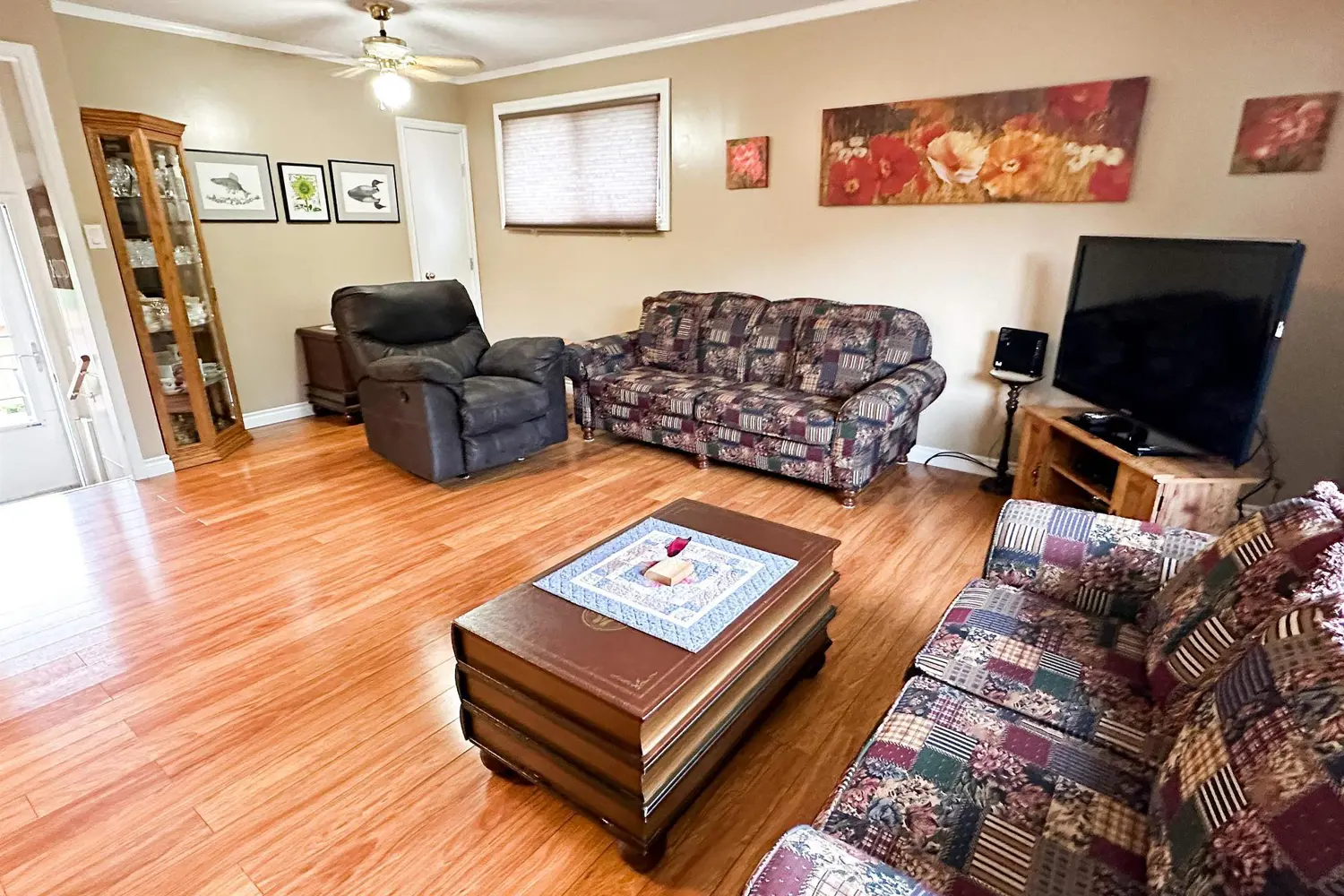 128 Dickenson Road photo 4