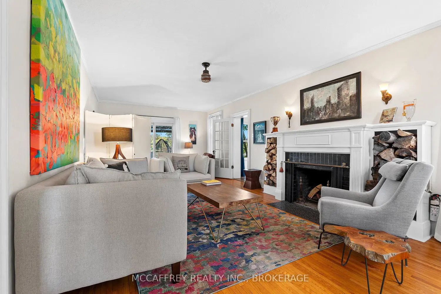 442 Dundas Street photo 3
