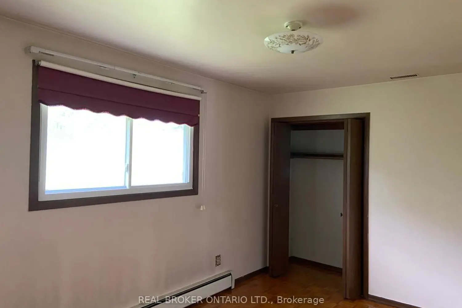 260 Bruce Street photo 4