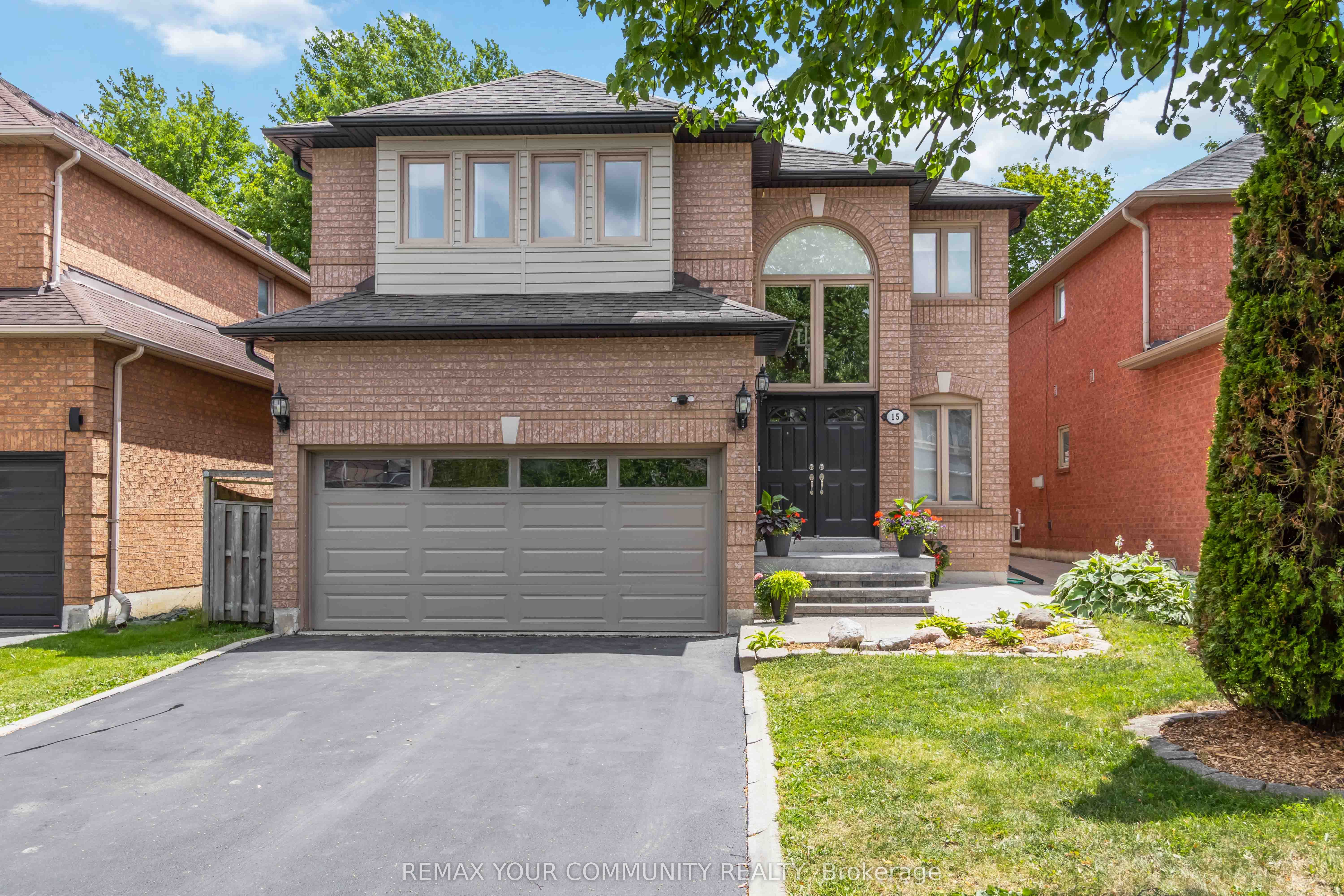 15 Klamath Court, Vaughan, ON, L6A 2L7