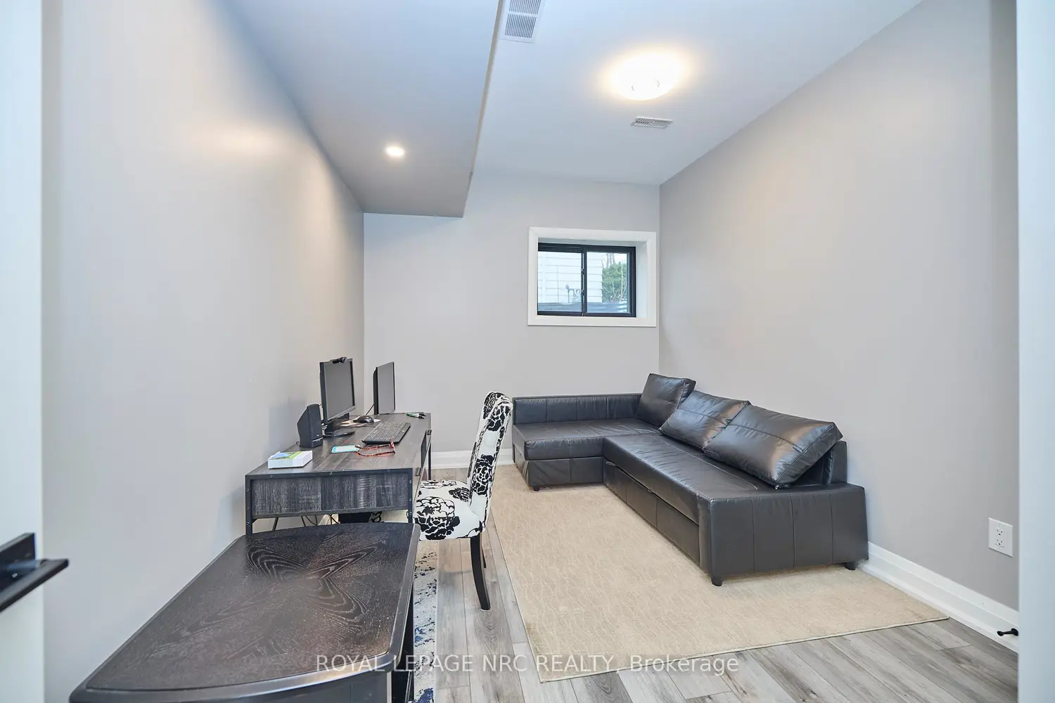 1174 Spears Road photo 4
