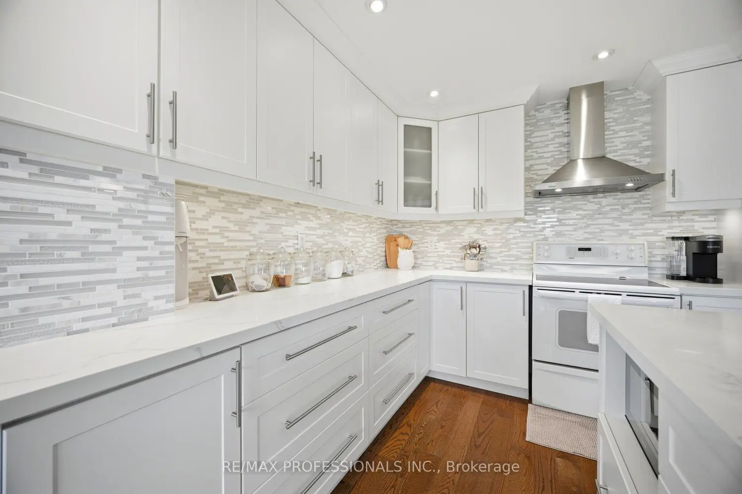 18 Kingfisher Court photo 5